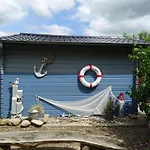 Фермерский дом Bei Schuetts - Spiel Und Spass Im Garten Rund Um Eine Moderne *