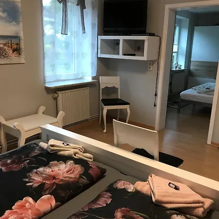 Bauernhof Bei Schuetts - Spiel Und Spass Im Garten Rund Um Eine Moderne