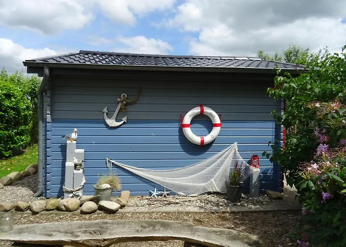 Alojamento de Turismo Rural Bei Schuetts - Spiel Und Spass Im Garten Rund Um Eine Moderne *